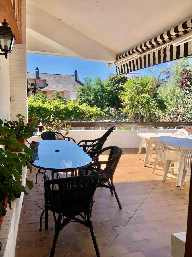 Chalet Al Lado De La Playa Con Piscina Privada, Jardin Y Barbacoa, Fronton, 6 Habitaciones Laredo Esterno foto