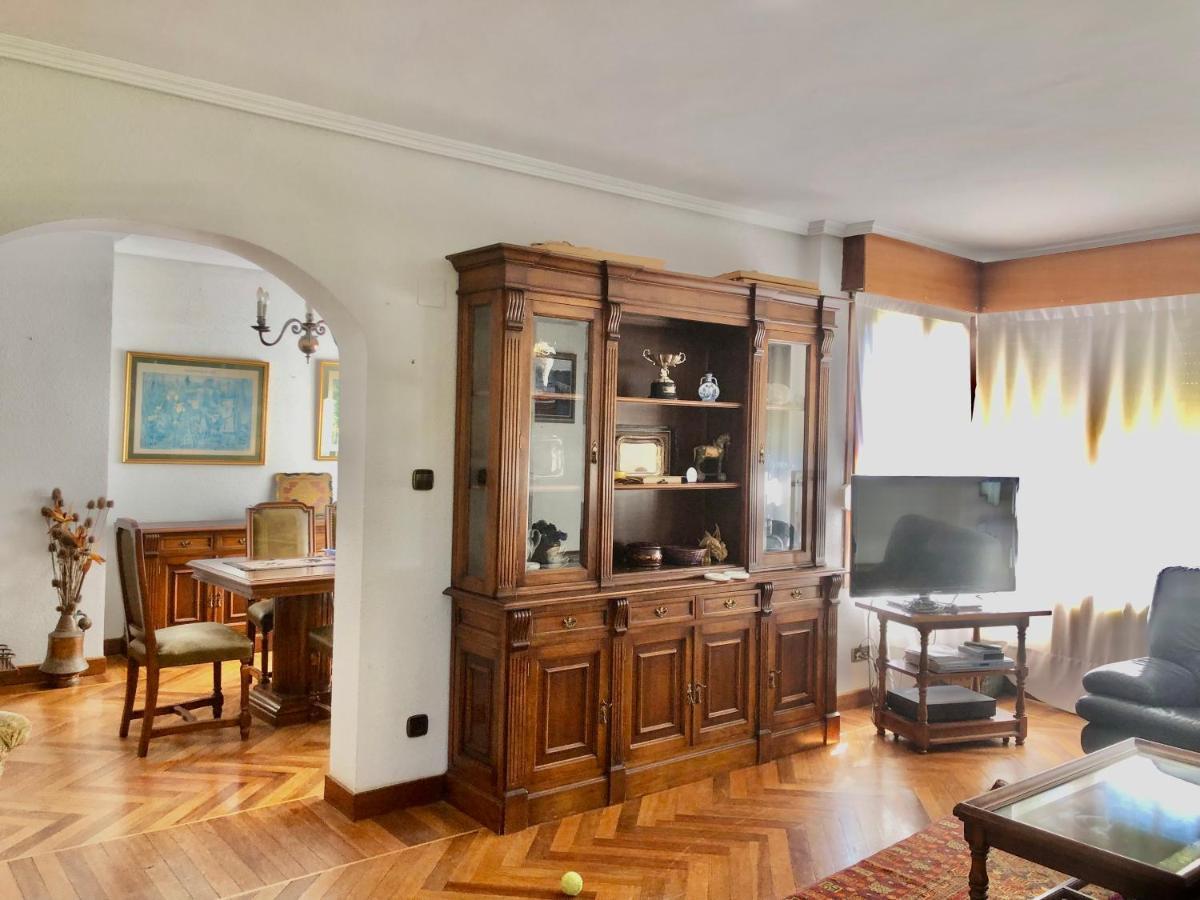 Chalet Al Lado De La Playa Con Piscina Privada, Jardin Y Barbacoa, Fronton, 6 Habitaciones Laredo Esterno foto