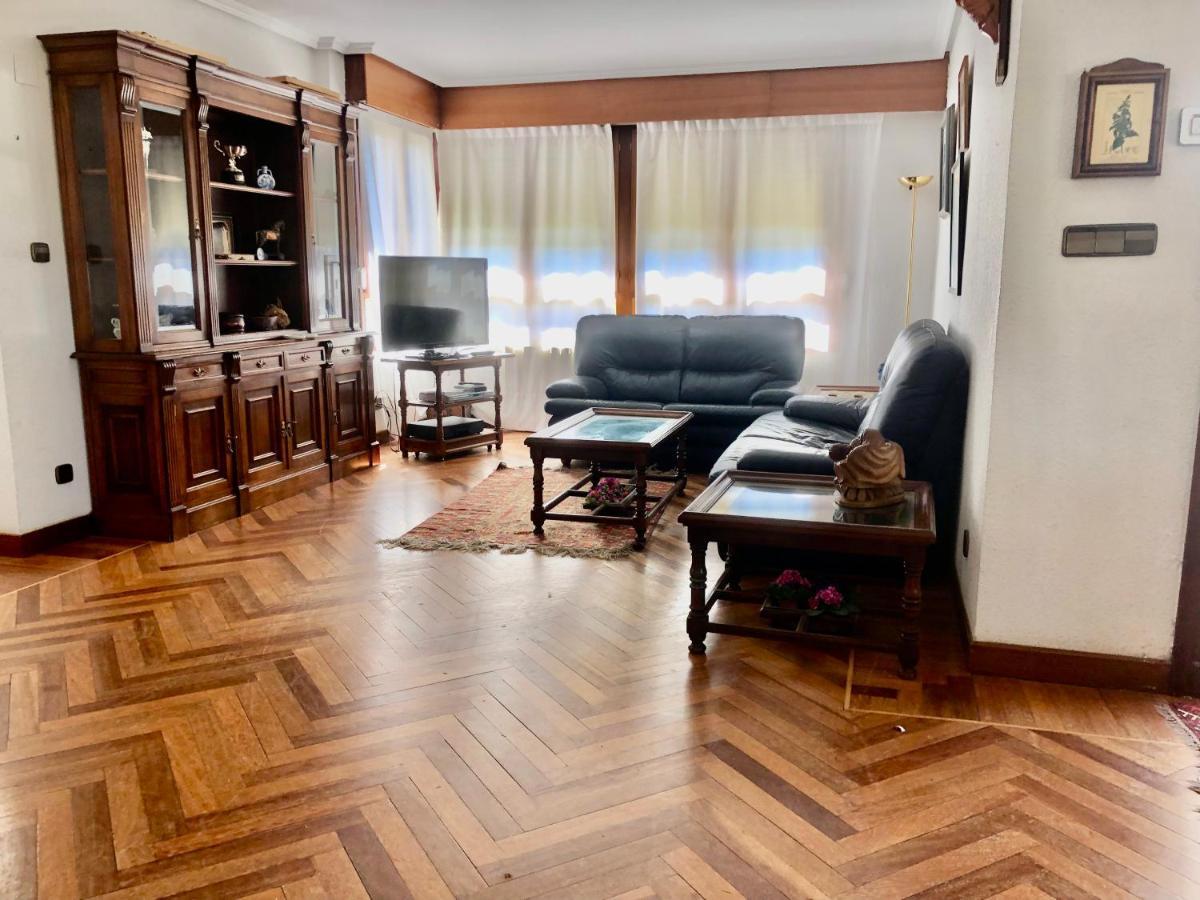 Chalet Al Lado De La Playa Con Piscina Privada, Jardin Y Barbacoa, Fronton, 6 Habitaciones Laredo Esterno foto
