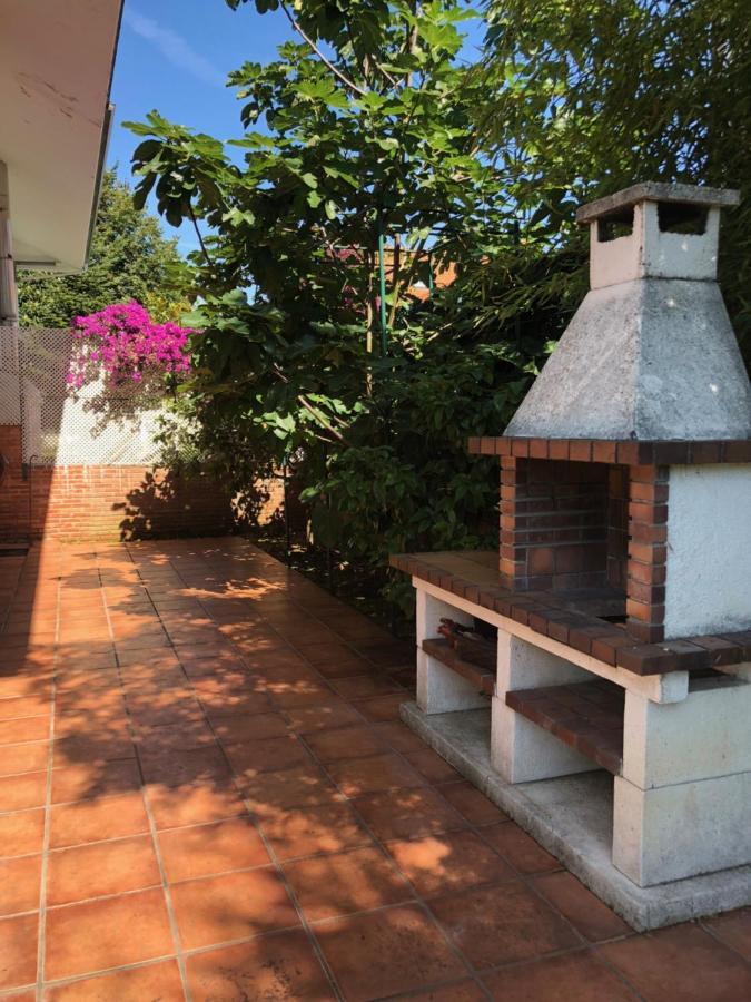 Chalet Al Lado De La Playa Con Piscina Privada, Jardin Y Barbacoa, Fronton, 6 Habitaciones Laredo Esterno foto