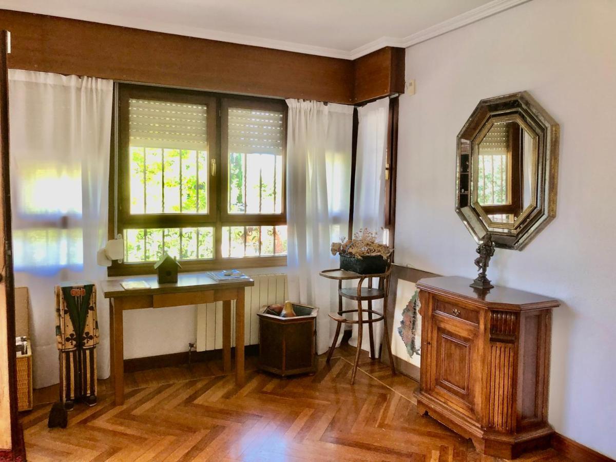 Chalet Al Lado De La Playa Con Piscina Privada, Jardin Y Barbacoa, Fronton, 6 Habitaciones Laredo Esterno foto